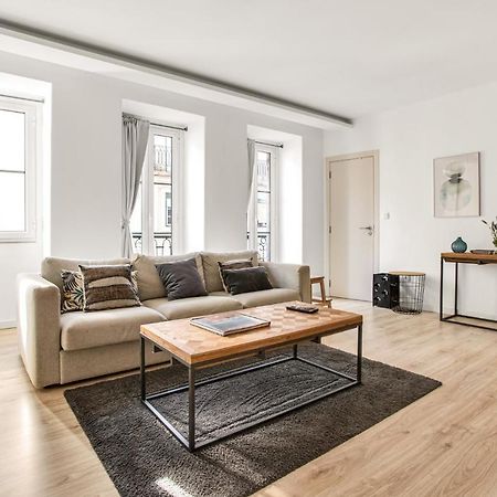 Modern 2 Bedroom Apartment In Estrela With Outside Terrace! Amazing For Families, Couples, Friends 리스본 외부 사진