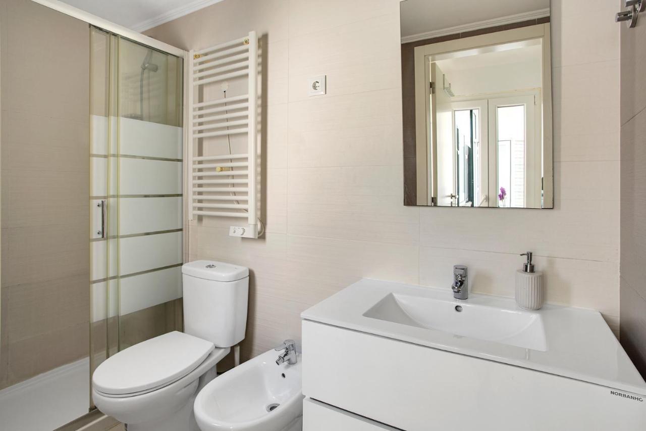 Modern 2 Bedroom Apartment In Estrela With Outside Terrace! Amazing For Families, Couples, Friends 리스본 외부 사진