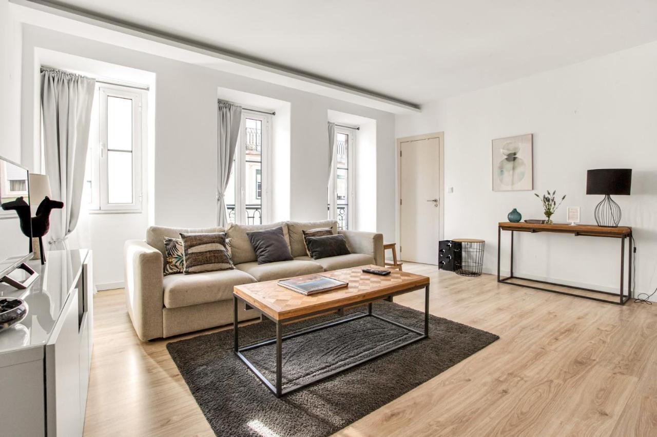 Modern 2 Bedroom Apartment In Estrela With Outside Terrace! Amazing For Families, Couples, Friends 리스본 외부 사진