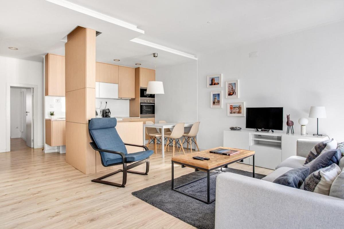 Modern 2 Bedroom Apartment In Estrela With Outside Terrace! Amazing For Families, Couples, Friends 리스본 외부 사진