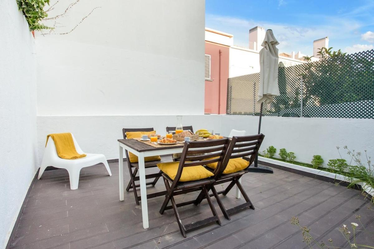 Modern 2 Bedroom Apartment In Estrela With Outside Terrace! Amazing For Families, Couples, Friends 리스본 외부 사진