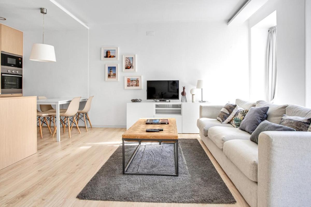 Modern 2 Bedroom Apartment In Estrela With Outside Terrace! Amazing For Families, Couples, Friends 리스본 외부 사진