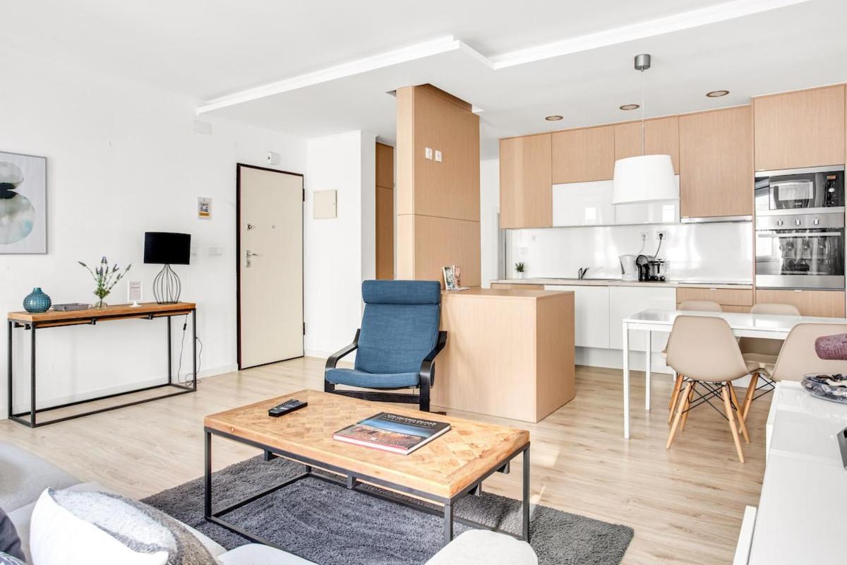 Modern 2 Bedroom Apartment In Estrela With Outside Terrace! Amazing For Families, Couples, Friends 리스본 외부 사진